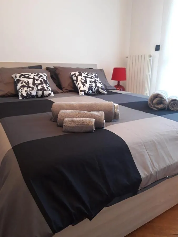 Bedandbreakfast Eni Torri Lombarde San Donato Bbqueen San Donato Milanese Guest house