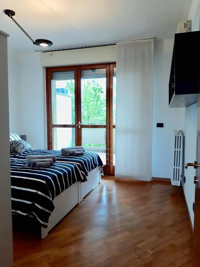 Bedandbreakfast Eni Torri Lombarde San Donato Bbqueen San Donato Milanese Guest house