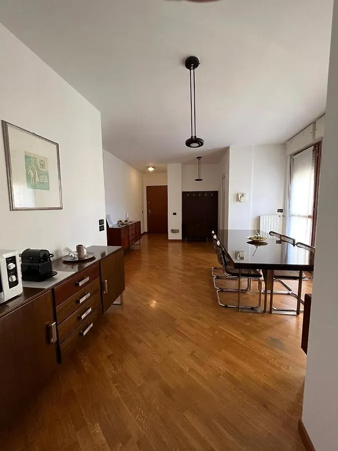 Guest house Bedandbreakfast Eni Torri Lombarde San Donato Bbqueen San Donato Milanese