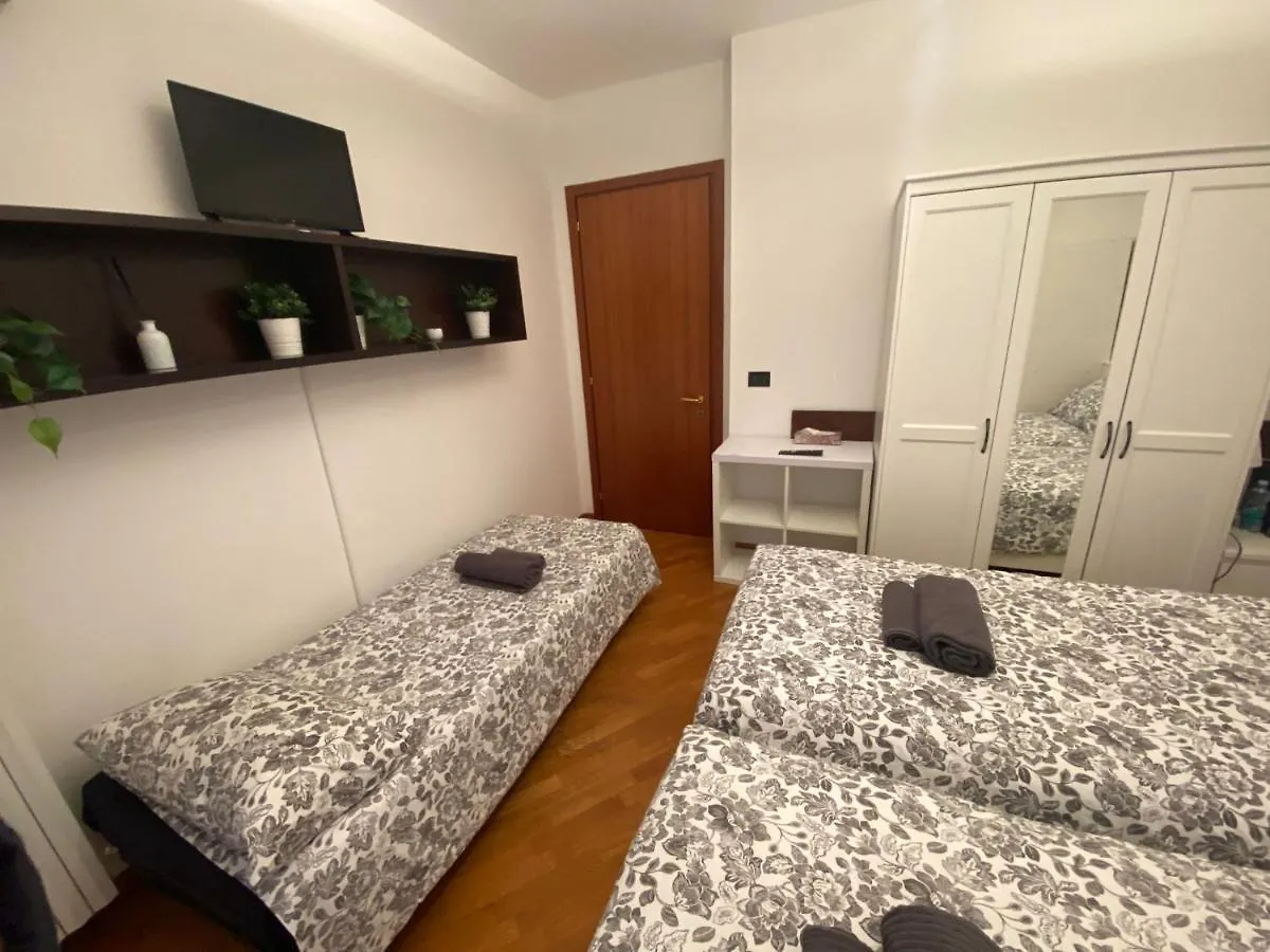 Bedandbreakfast Eni Torri Lombarde San Donato Bbqueen San Donato Milanese Guest house