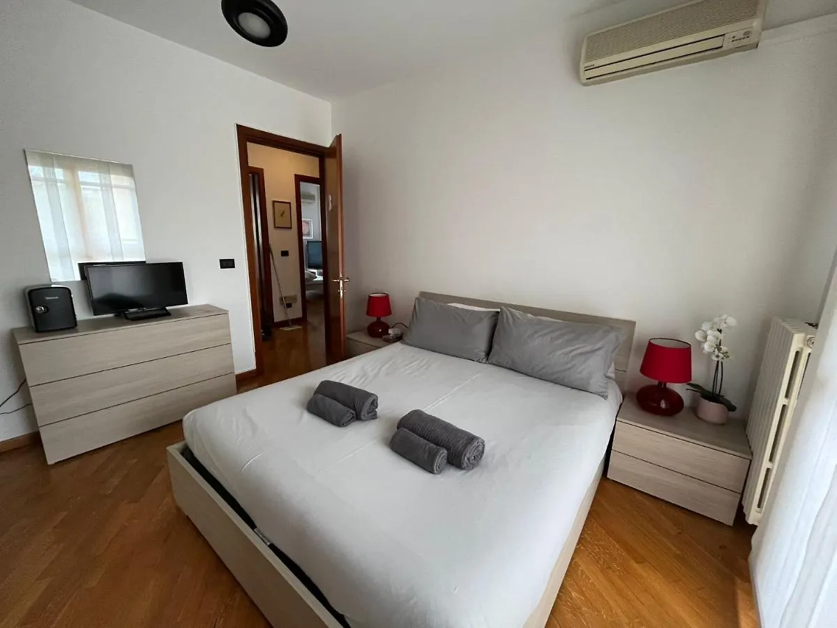 Guest house Bedandbreakfast Eni Torri Lombarde San Donato Bbqueen San Donato Milanese